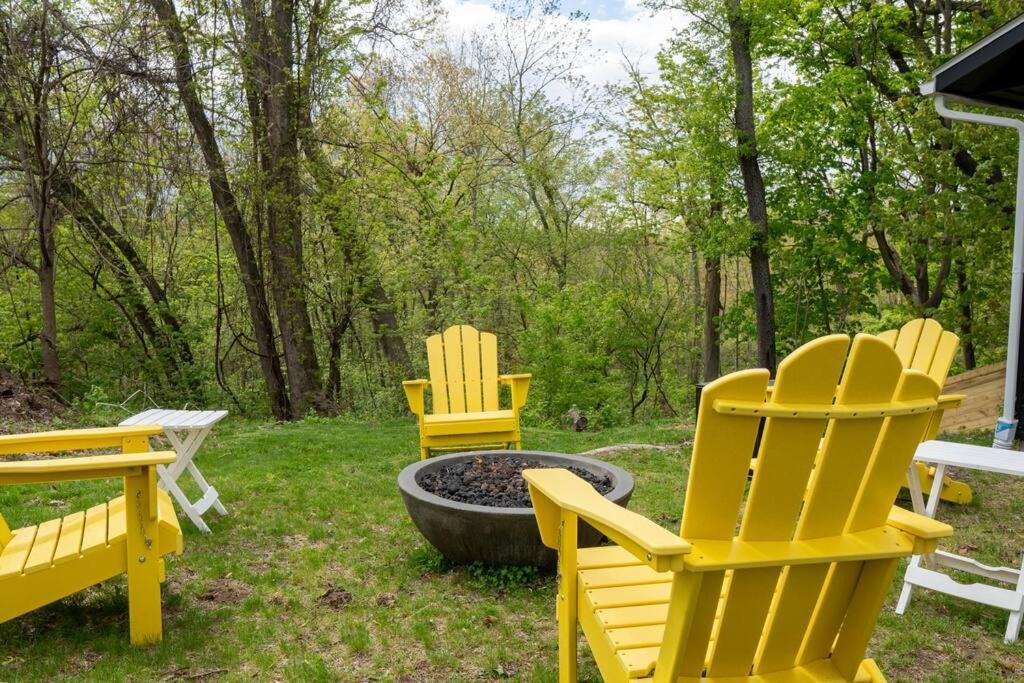 Campfire Cottage Fireplace, Fire Pit & No Chores! Kingston Exterior photo